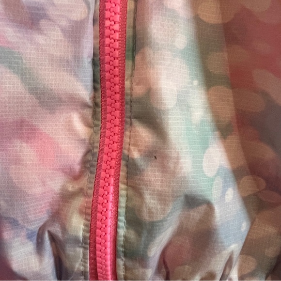 Lands' End Girls Packable Rain Jacket - S(6/7) - Picture 4 of 5